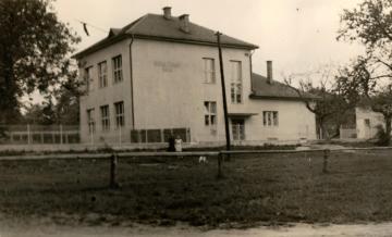 1939 - Nová školská budova (neskôr školské dielne, 1939 - Nová školská budova (neskôr školské dielne,