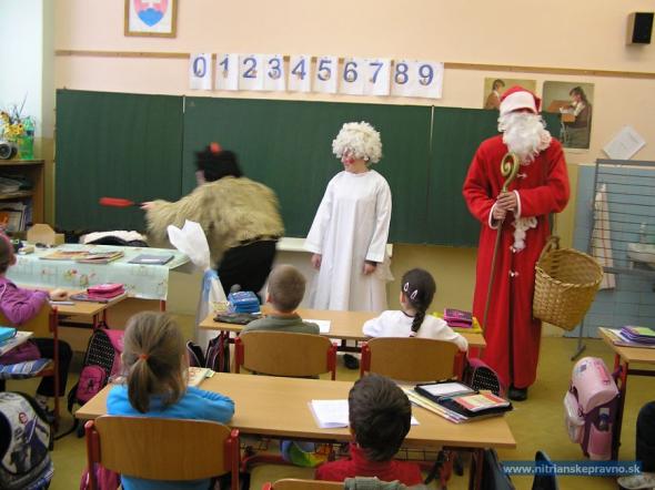 Mikuláš v ZŠ Mikuláš v ZŠ