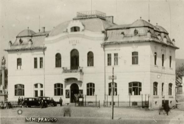 Hotel (dnešná radnica) Hotel (dnešná radnica)