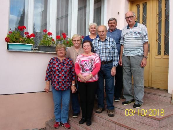 Pred klubom dôchodcov Pred klubom dôchodcov