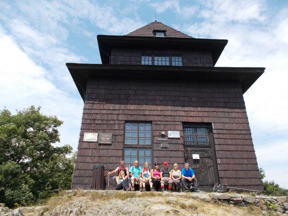 Pred turistickou chatou Andreja Kmeťa Pred turistickou chatou Andreja Kmeťa